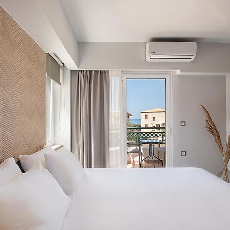 Alexia Beach Hotel Agia Marina Extérieur photo