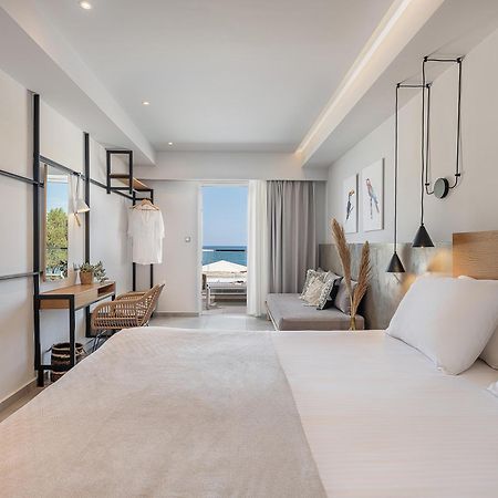 Alexia Beach Hotel Agia Marina Extérieur photo