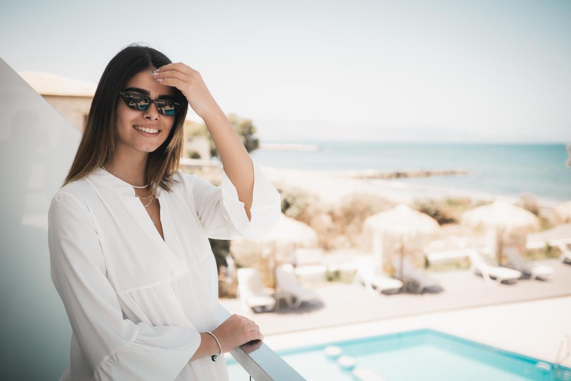Alexia Beach Hotel Agia Marina Extérieur photo