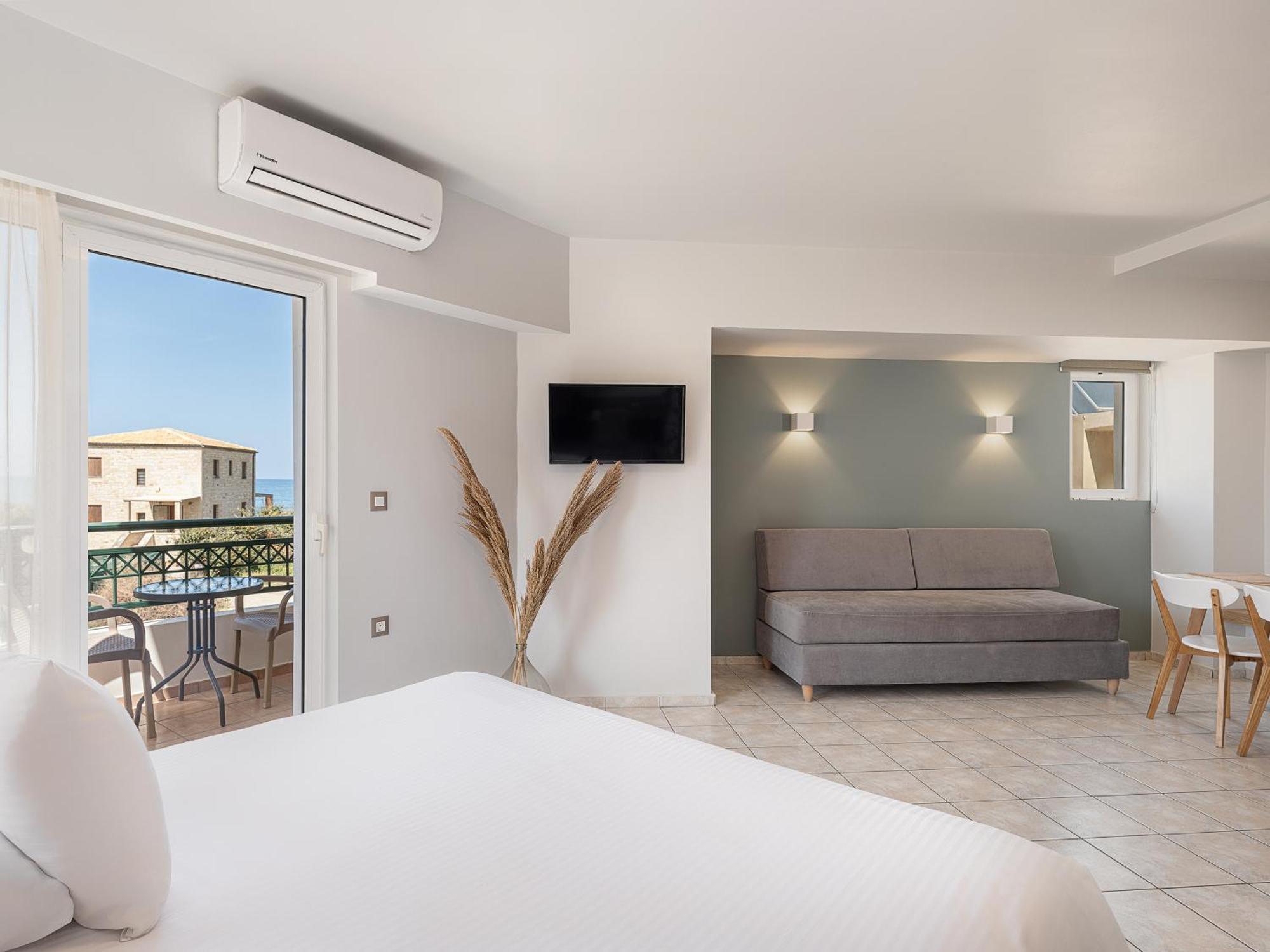 Alexia Beach Hotel Agia Marina Extérieur photo