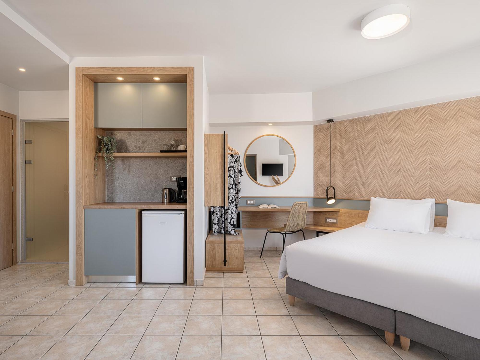 Alexia Beach Hotel Agia Marina Extérieur photo