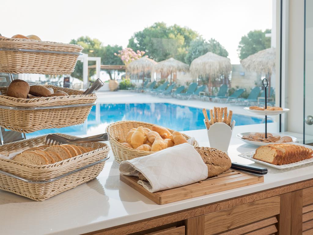Alexia Beach Hotel Agia Marina Extérieur photo